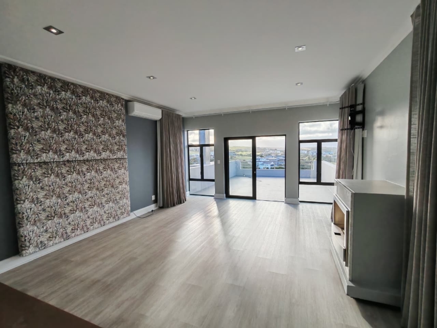 4 Bedroom Property for Sale in Oubaai Western Cape